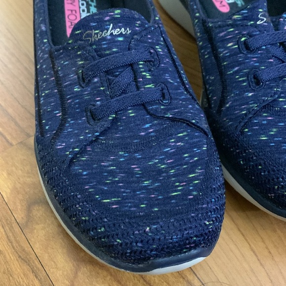 💙 NWOT Skechers Microburst Slip-On Memory Foam Sneakers • Sz 8 - Picture 2 of 6